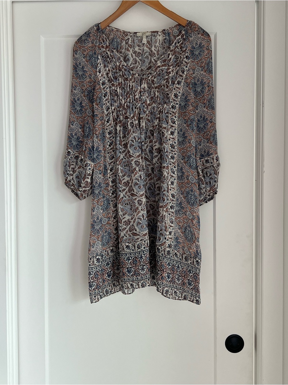 Equipment Blue and pink silk tunic dress
